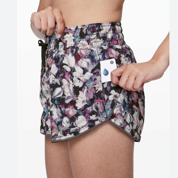 lululemon athletica Pants - Lululemon Choose A Side reversible shorts sz 12